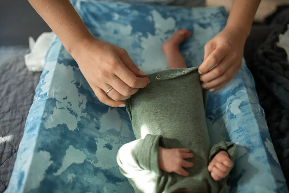 Traveling with a baby can be difficult. Here are some tips to make it easier.