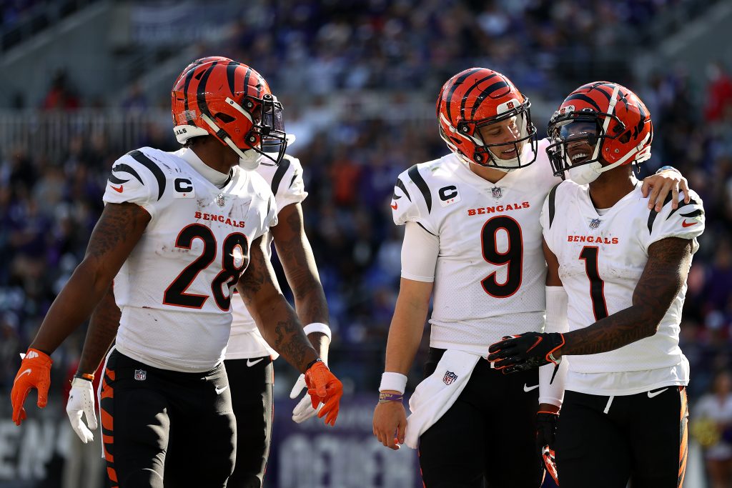 Cincinnati Bengals QB Joe Burrow with WR Ja'Marr Chase.