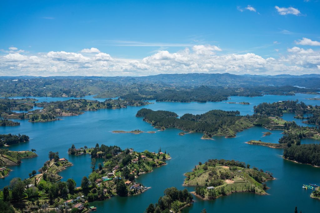 guatape lake