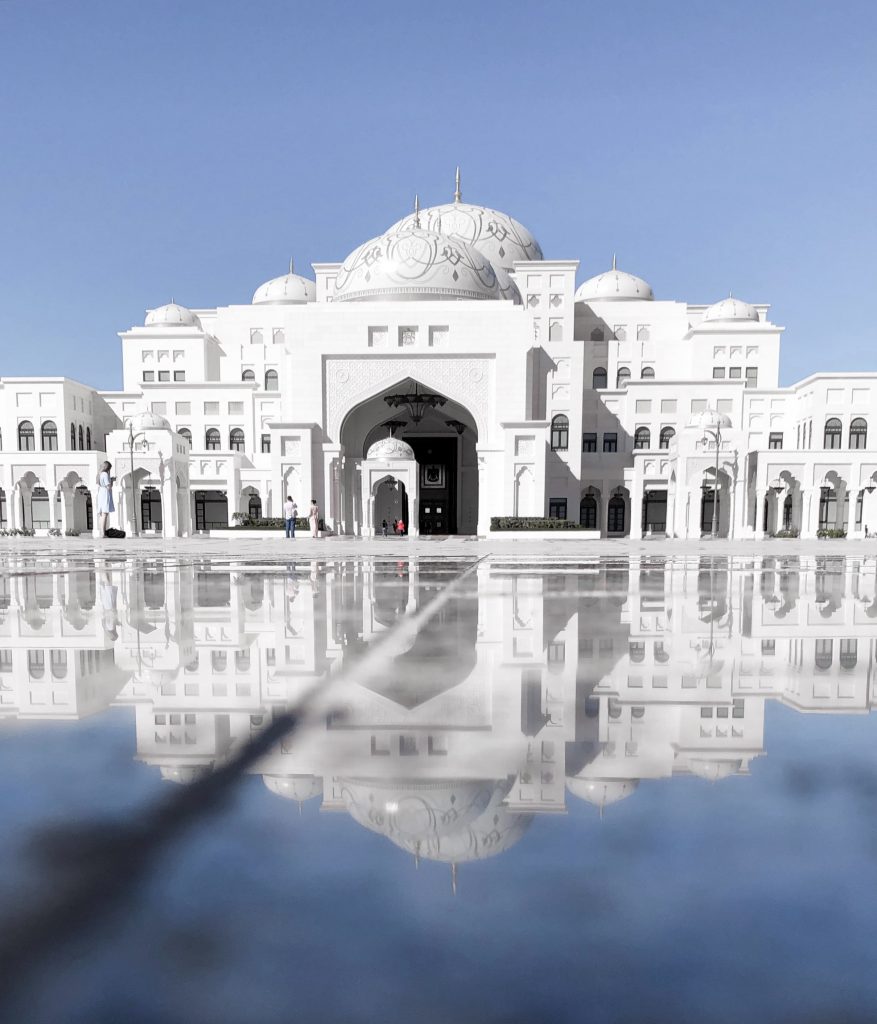 Qasr Al Watan - A Guide for First-Time Visitors to the UAE's Palace of the Nation.