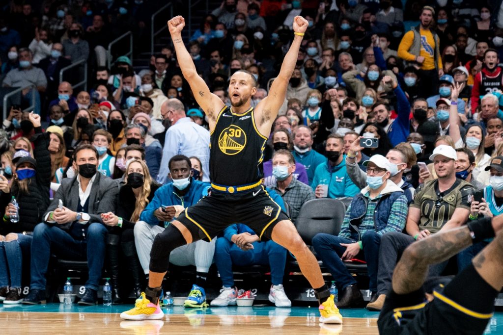 Stephen Curry of the Golden State Warriors celebrates.