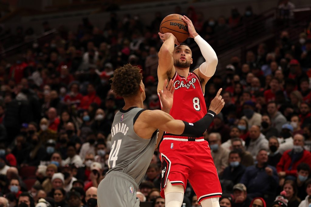 Chicago Bulls guard Zach LaVine shoots during a game against the Brooklyn Nets