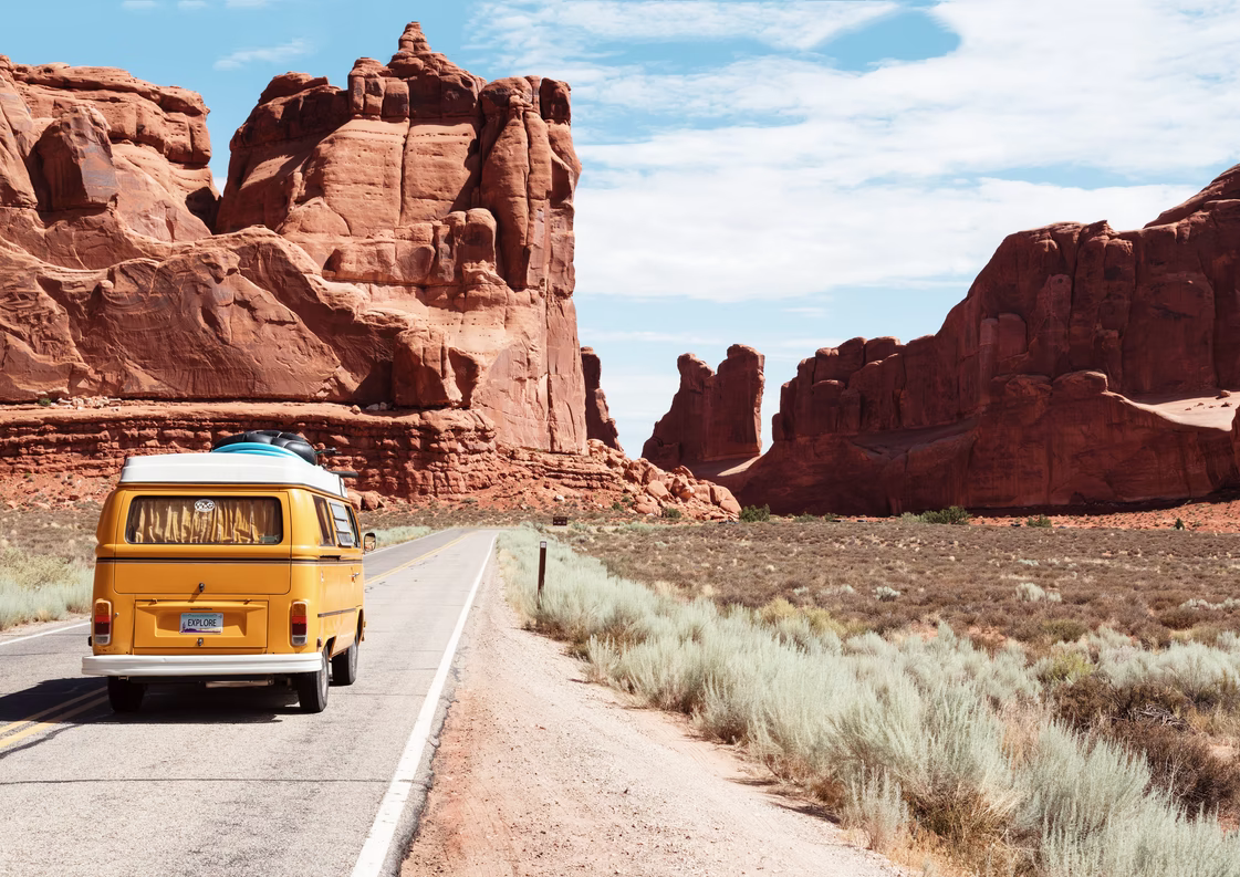 How to Stay Safe When Traveling by Car on a Road Trip