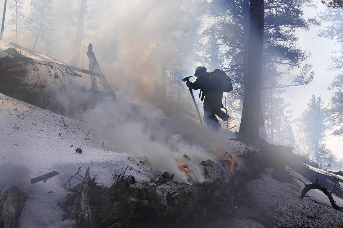 Biden's efforts to control wildfires are threatened by staffing problems