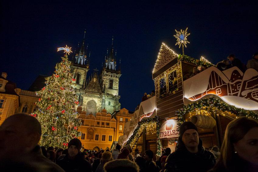 Why is Prague Castle so famous?