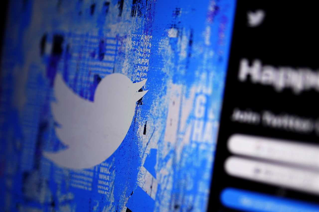 Twitter’s newest crisis deepens its midterms morass