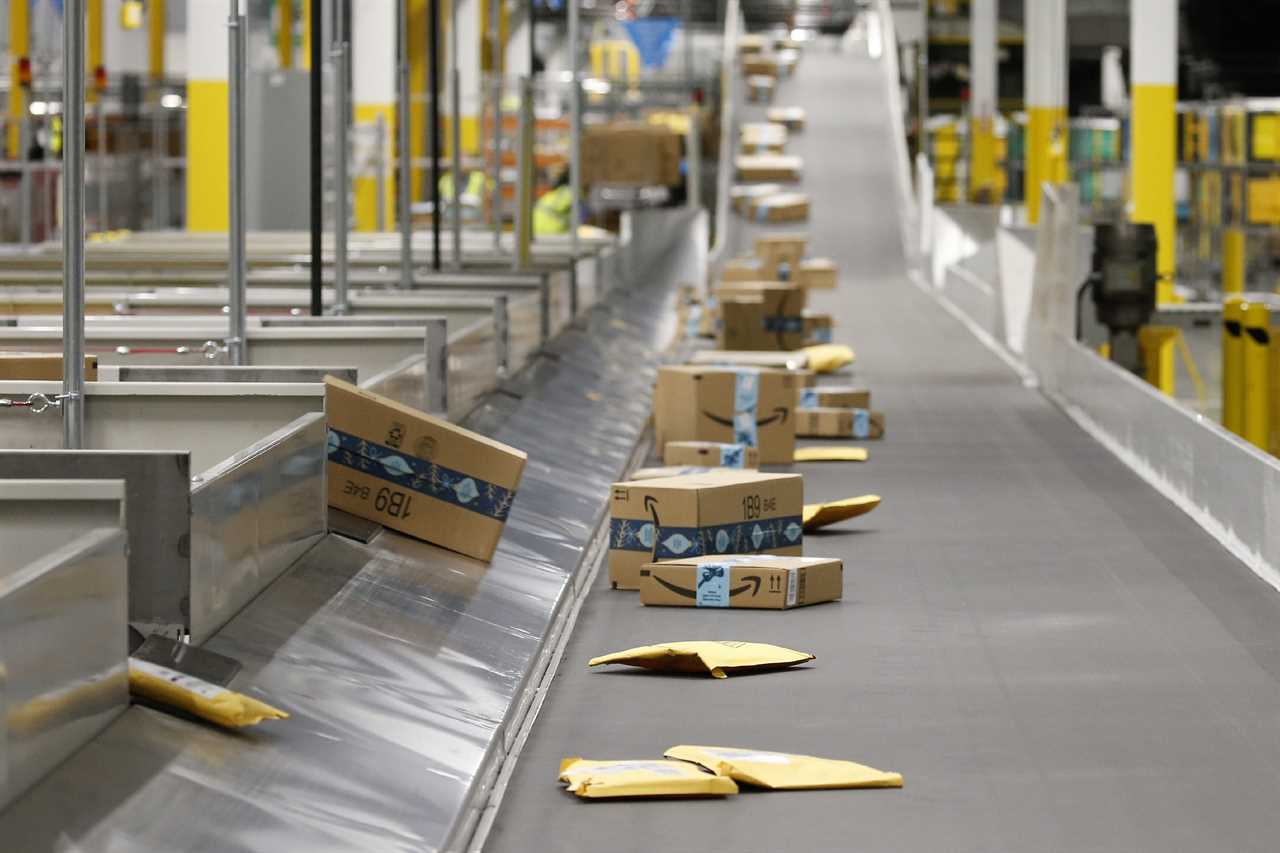 California sues Amazon for third-party contracting