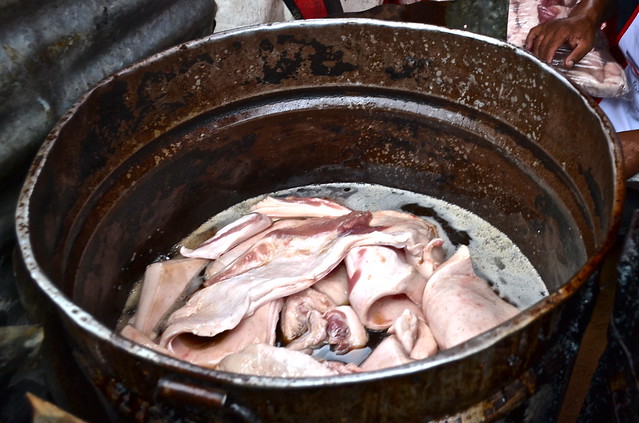 chicharron making step 1 by guatemalan street food vendors