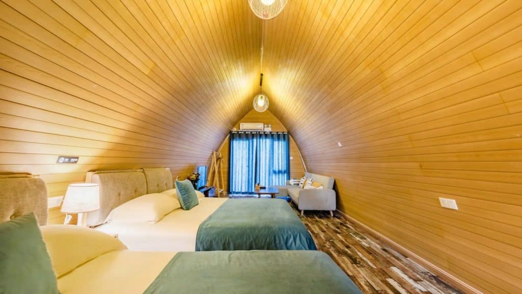 25 Coolest Picks From The AIRBNB ‘OMG’ Category Listings