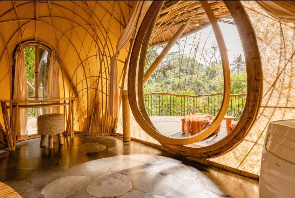 25 Coolest Picks From The AIRBNB ‘OMG’ Category Listings