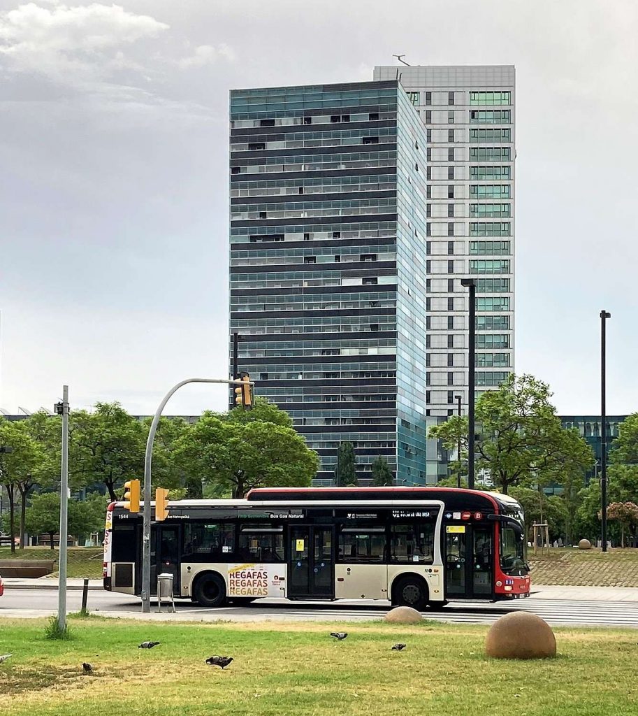 barcelona bus system and metro