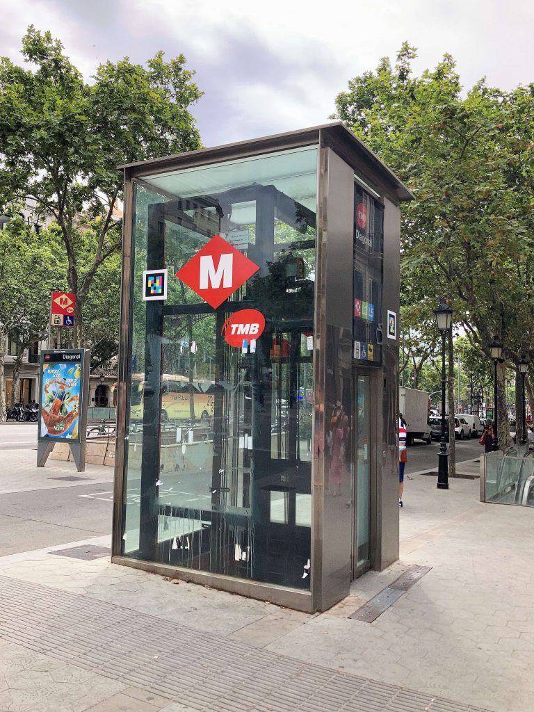 elevator to the barcelona metro