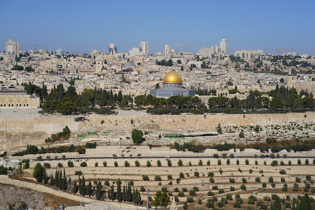 English Tour Guide for Americans in Israel