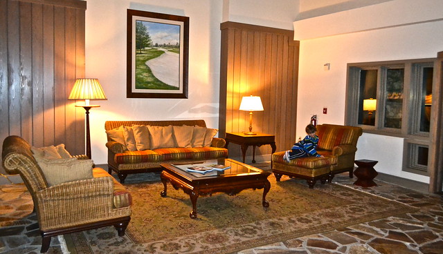 lounge area at bay hill resort orlando