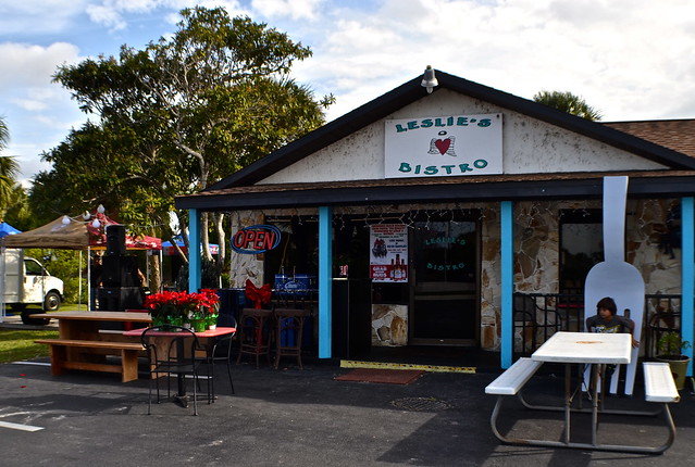 leslie's bistro restaurants in hernando beach fl 