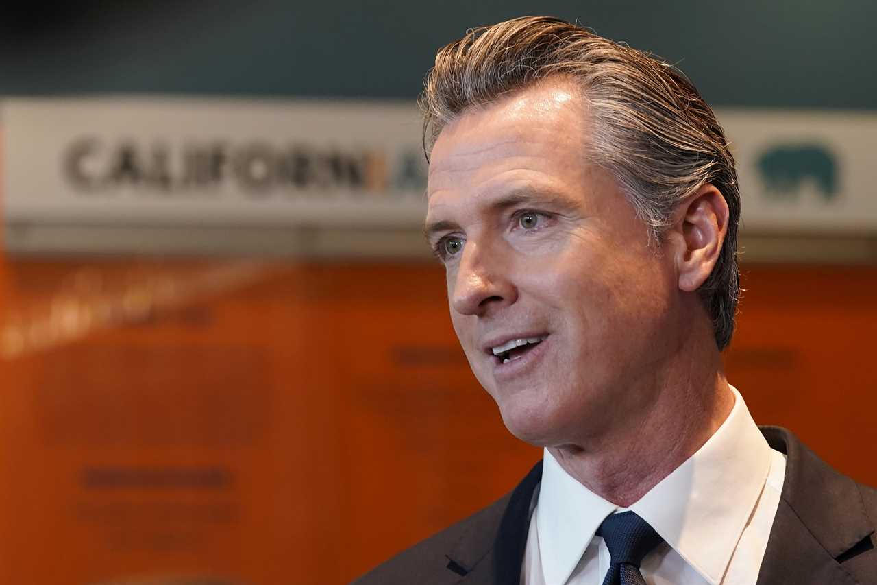 As recession approaches, Newsom and key Democratic governors prepare for a pension crunch