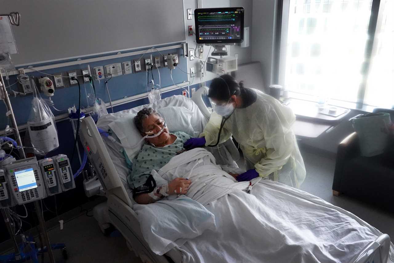 Hospitalizations and covid cases rise as a new variant gains ground