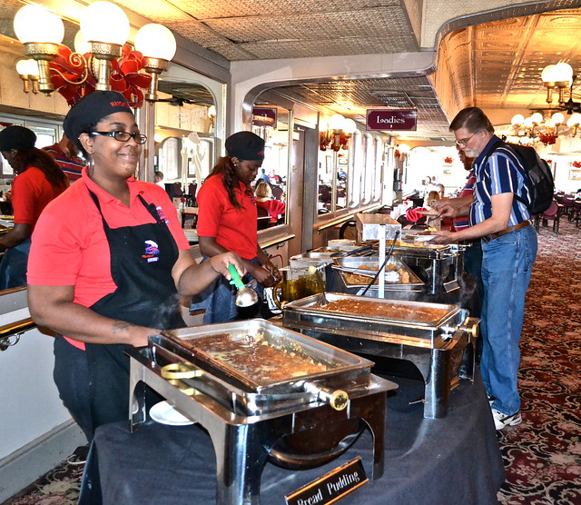 lunch buffet steamboat natchez 