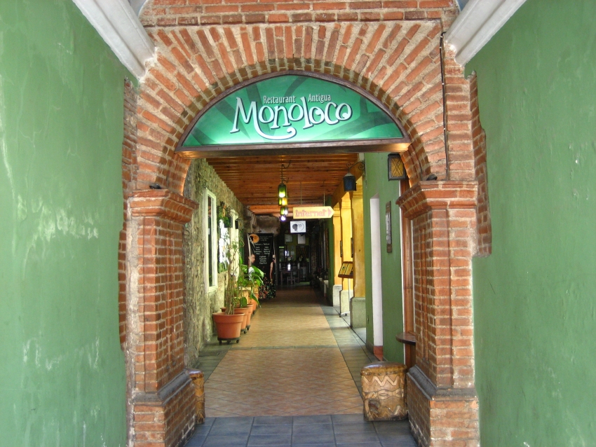 entrance to monoloco antigua