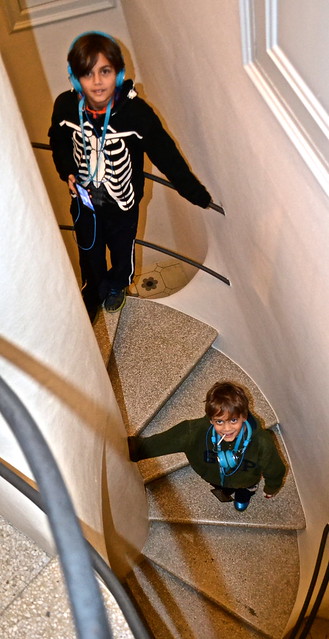 spiral staircase casa batllo gaudi barcelona