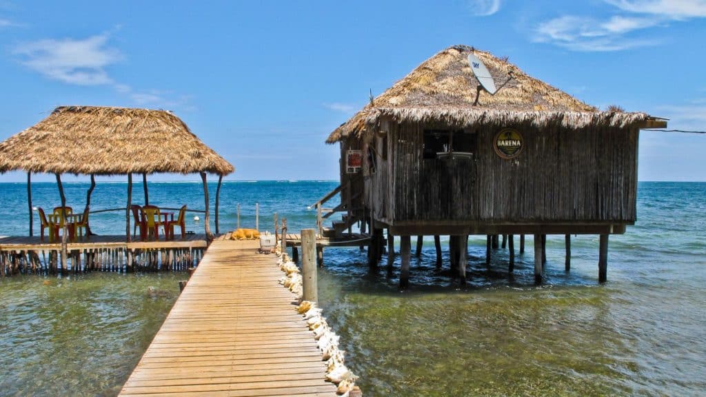 8 Top Beaches in HONDURAS You Must Visit in 2023