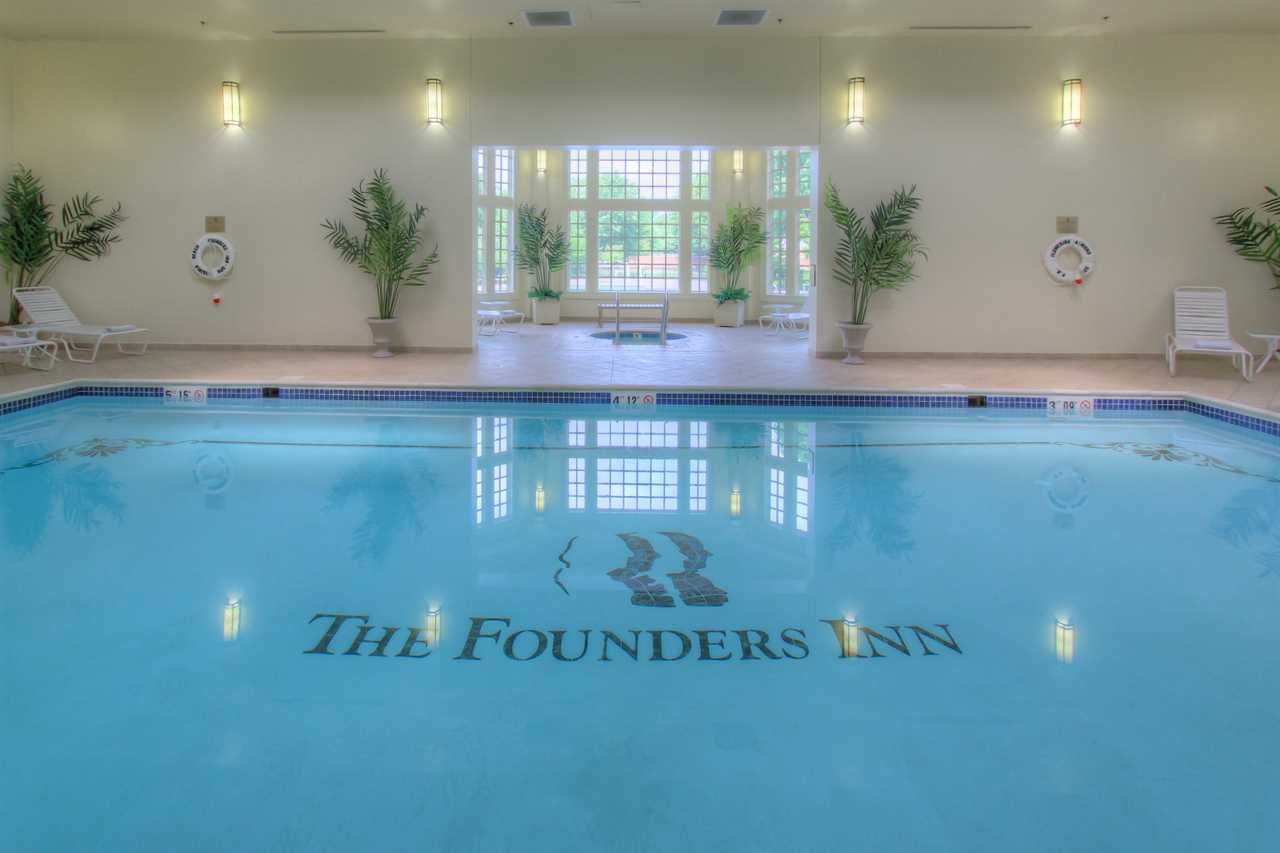 the founders inn and spa pool