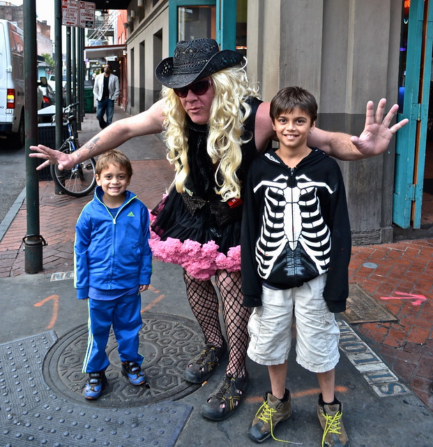 kids having fun while visitneworleans