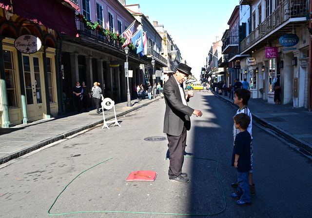 a magician at the NOLA bourbon street