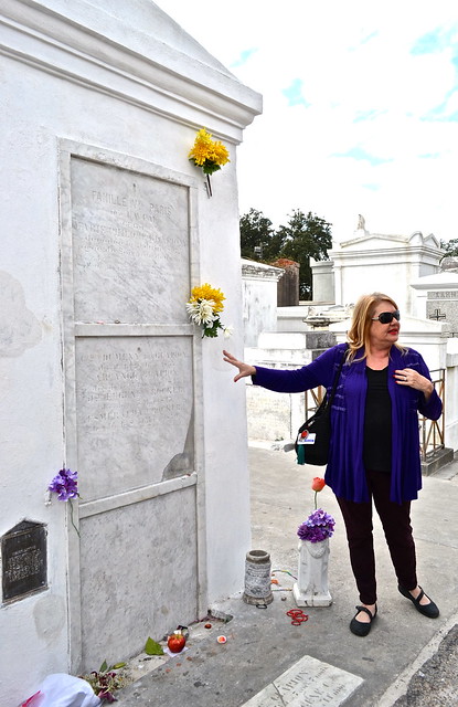 cemetery Tours in New Orleans - Marie laveau grave