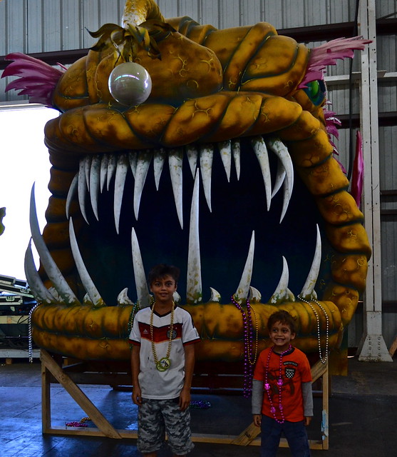 Mardi Gras World New Orleans - big toothed float