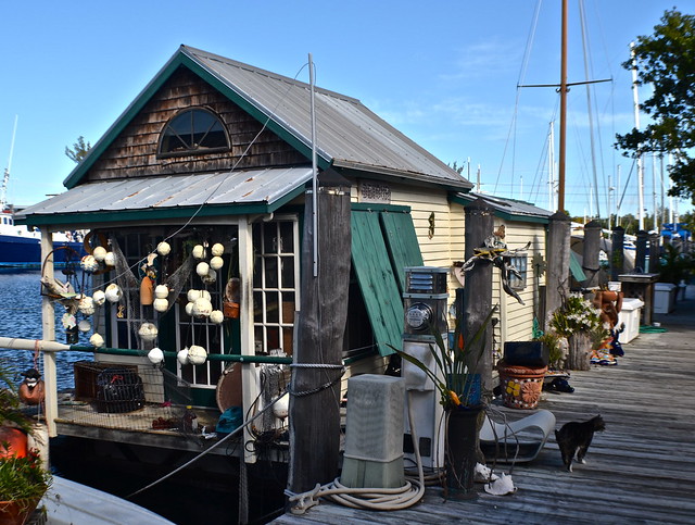 house boat on conch republic