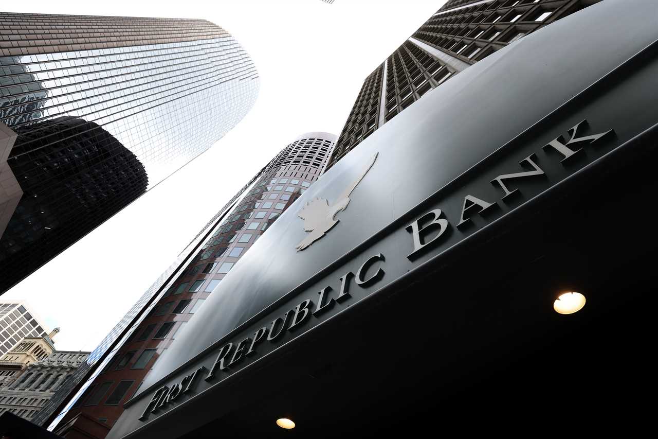 Bankrupt First Republic Bank gets $30B from big lenders