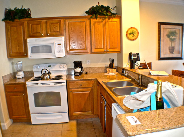 Full Kitchen at blue heron beach resort in orlando 