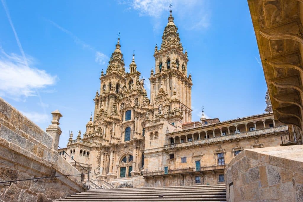 TOP 10 LOWEST CITIES IN SPAIN FOR DATING NOMADS TO LIVE UNDER $800 PER MONTH