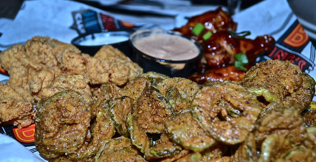 BB Kings Live Music and Dinner, West Palm Beach - soulful sampler (fried pickles, catfish bites, buffalo wings)