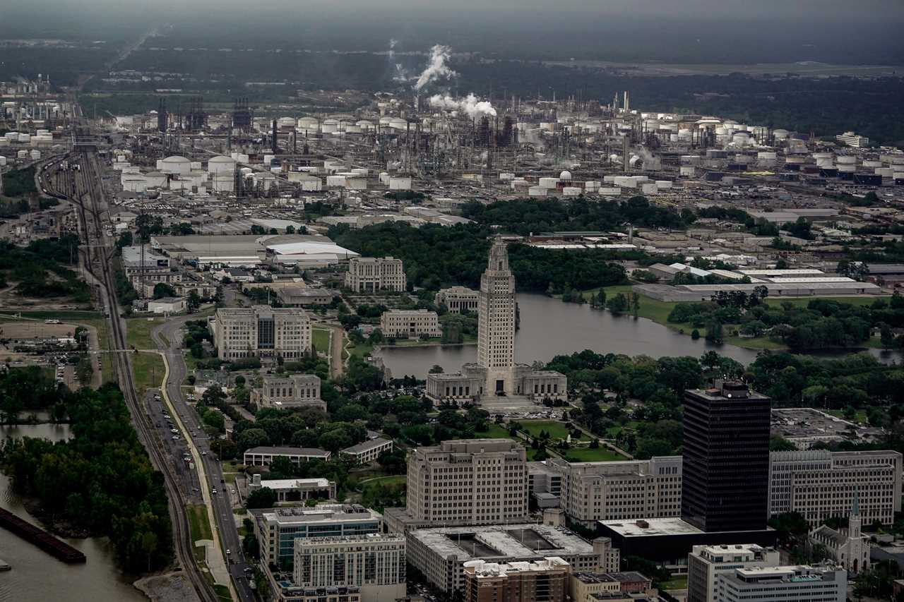 The government hasn't yet caught up with the Democrats who bet billions of dollars on carbon capture.