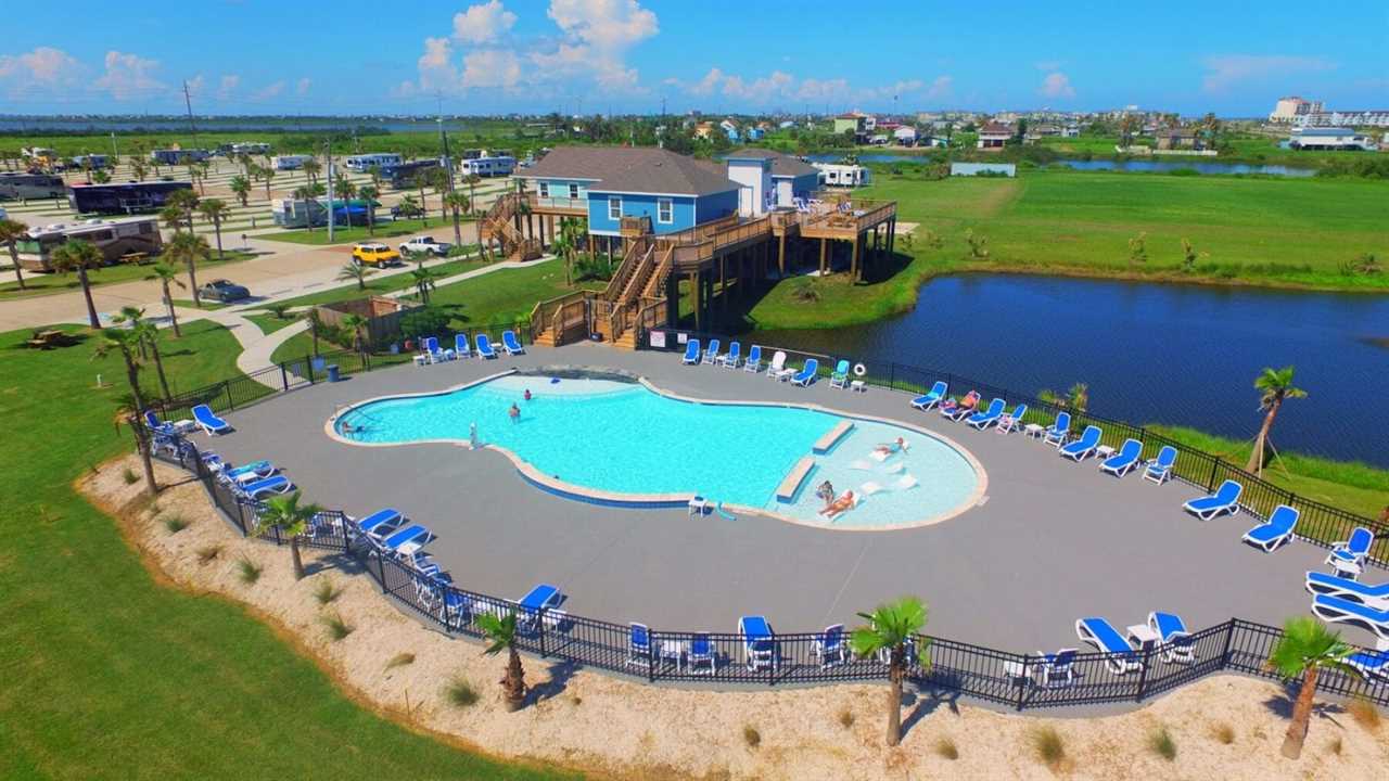 Stella-Mare-RV-Resort-in-Galveston - Best Camping Texas