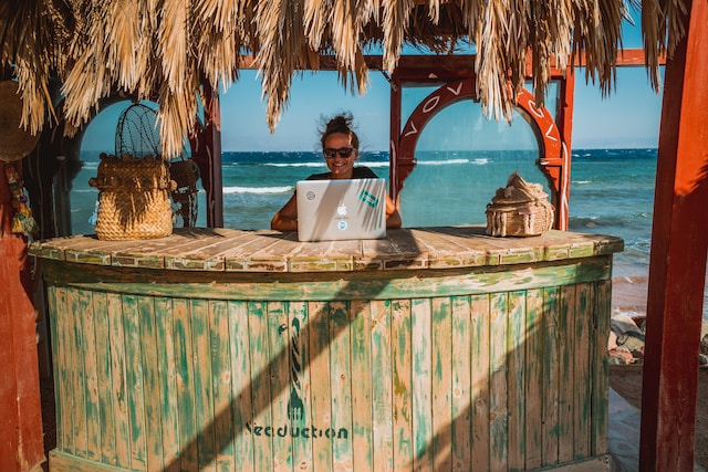 How to Work From Anywhere & Become a Digital Nomad