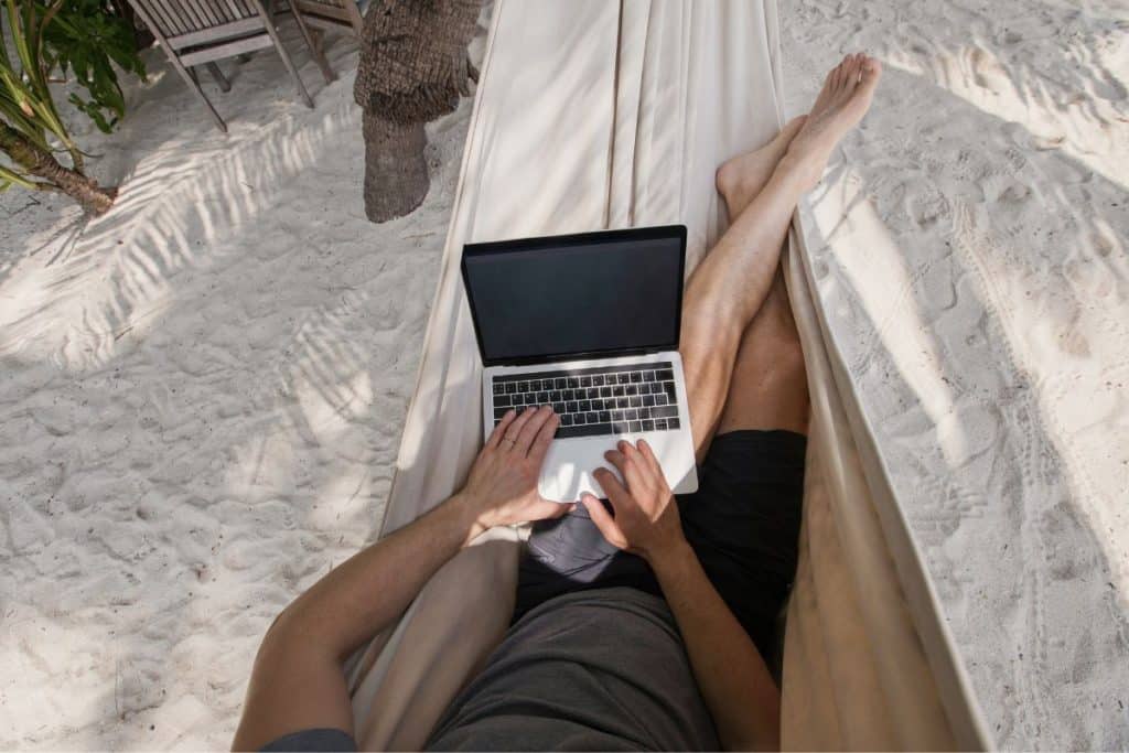 Conscious Digital Nomads: A New Trending Lifestyle With Ethics