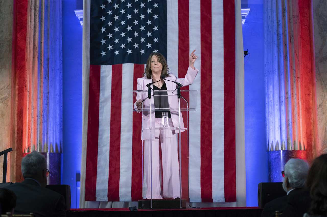 Marianne Williamson’s new campaign manager has been accused of financial misconduct.