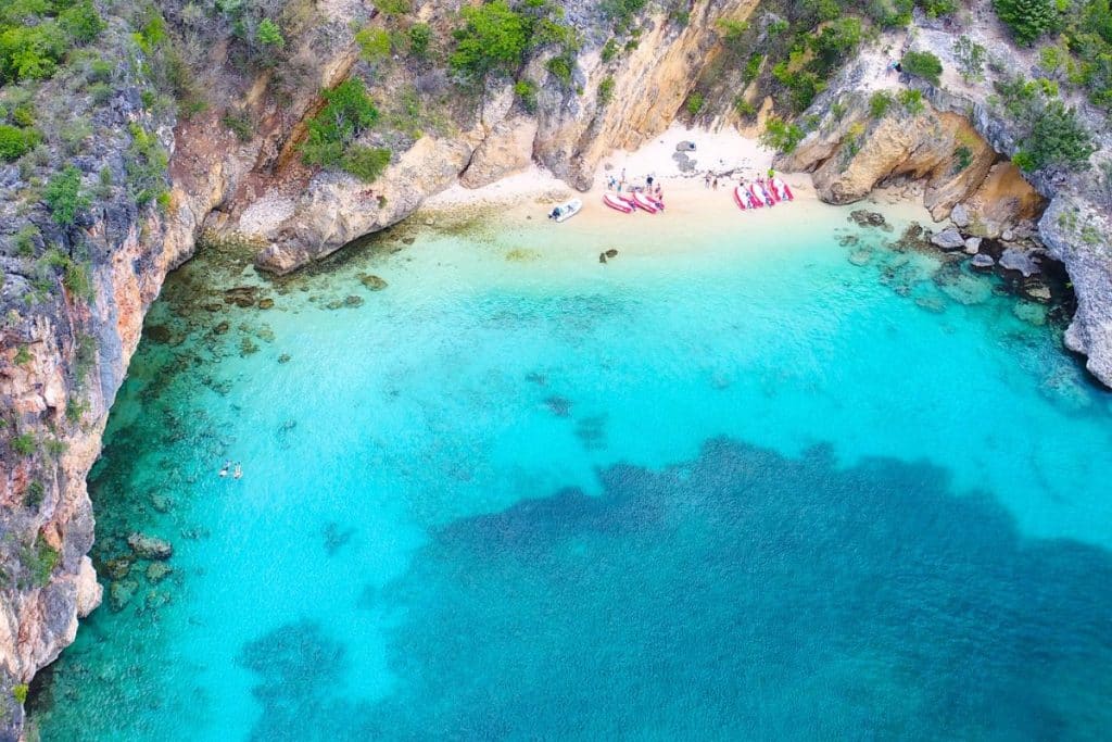 TOP 8 Caribbean Hidden Beaches To Avoid Tourist Crowds In 2023