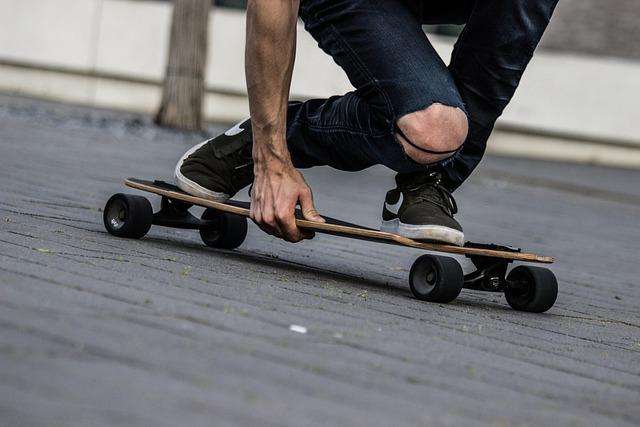 Longboards are versatile: From commute to cruise.