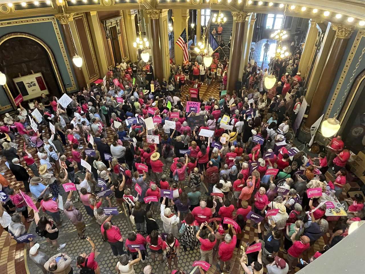 Iowa lawmakers ban abortions up to 6 weeks.