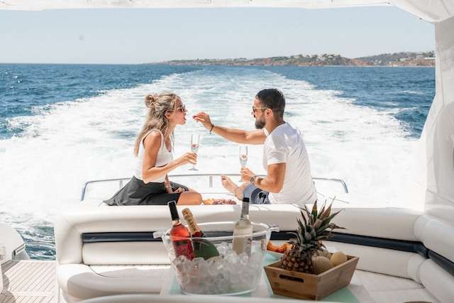 Cocktails and a Yacht: An Unforgettable Experience