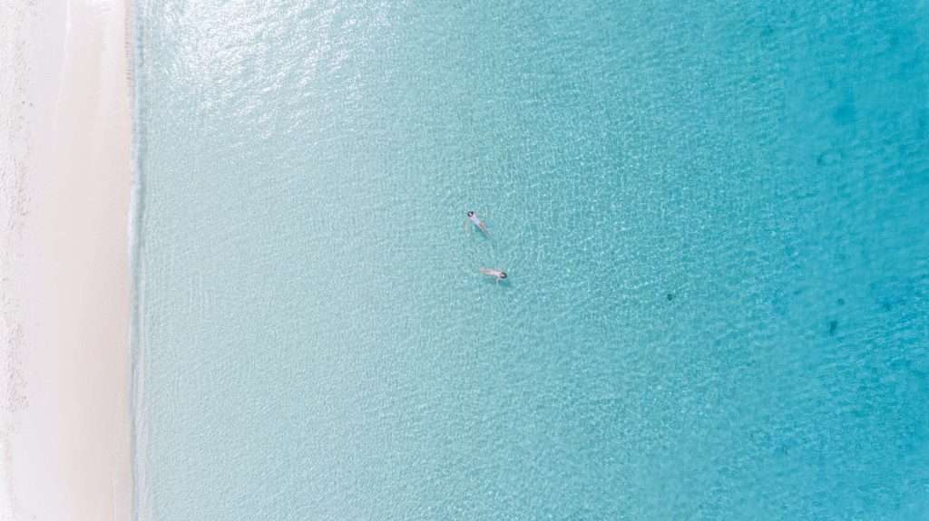 Aerial photograph of a beach on the Grand Cayman Island