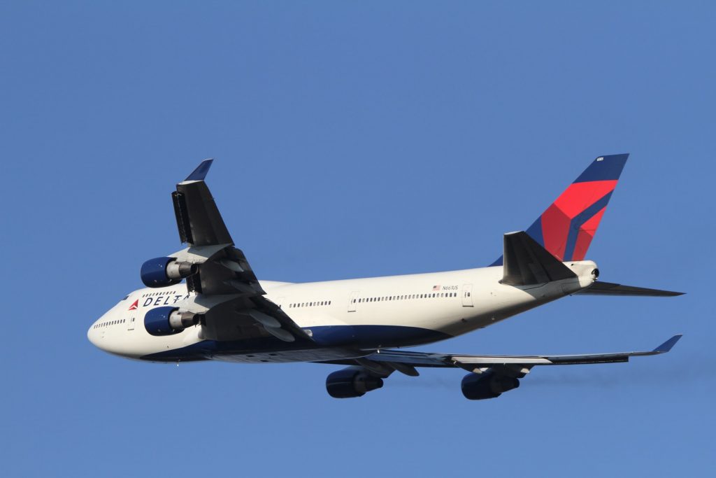 delta transatlantic flight