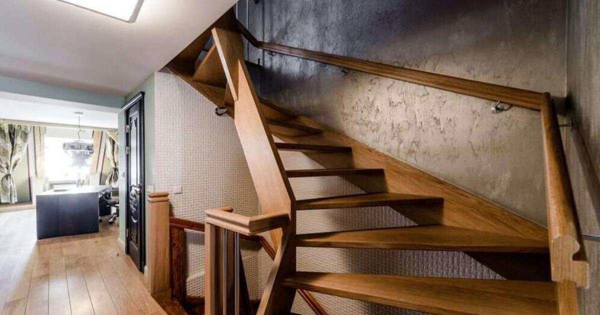 The Benefits of Adding a Wooden Staircase to Your Home
