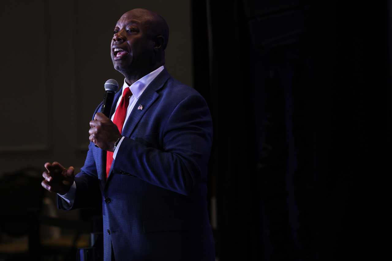 Tim Scott introduces bill to stop Iran funding