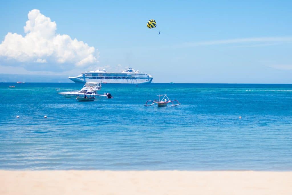 cruise ship arriving to bali