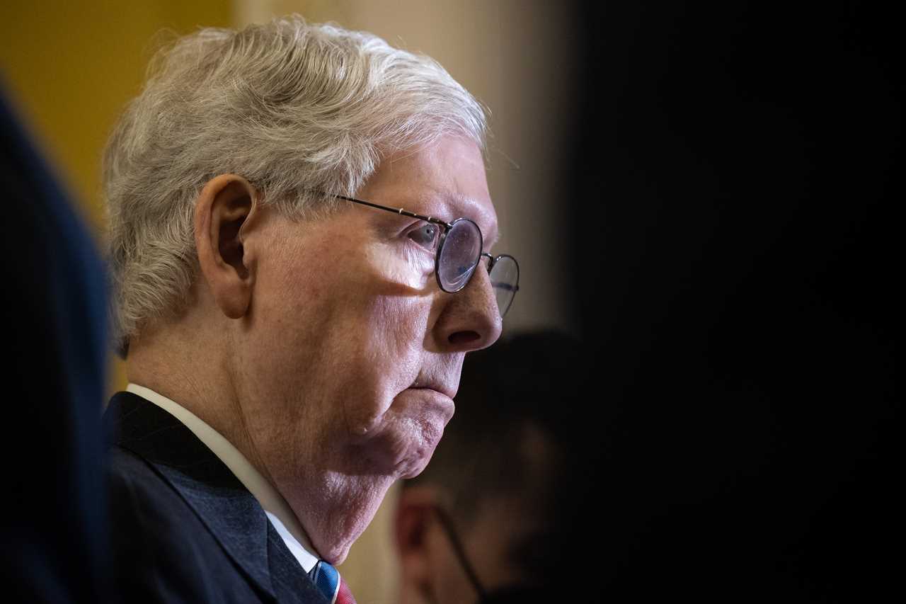 McConnell demonstrates his leadership by launching a full-out campaign for Ukraine